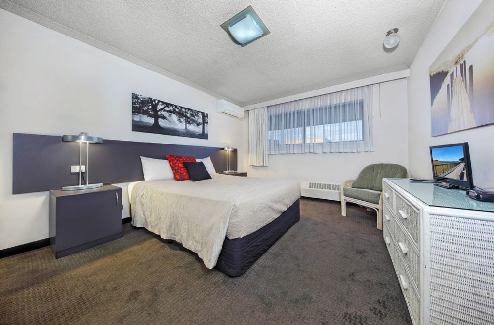 Belconnen Way Hotel & Serviced Apartments Canberra Exterior photo