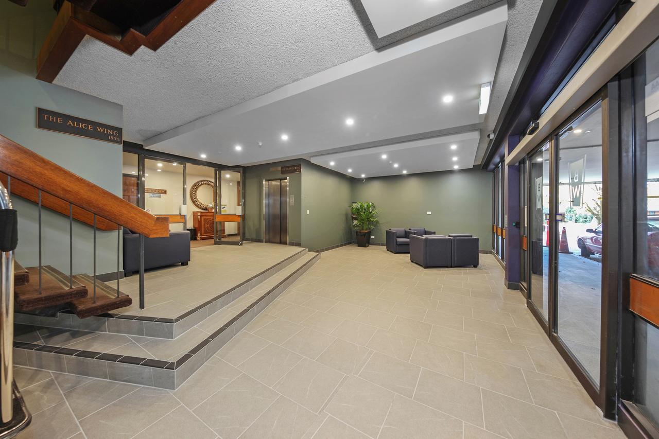 Belconnen Way Hotel & Serviced Apartments Canberra Exterior photo