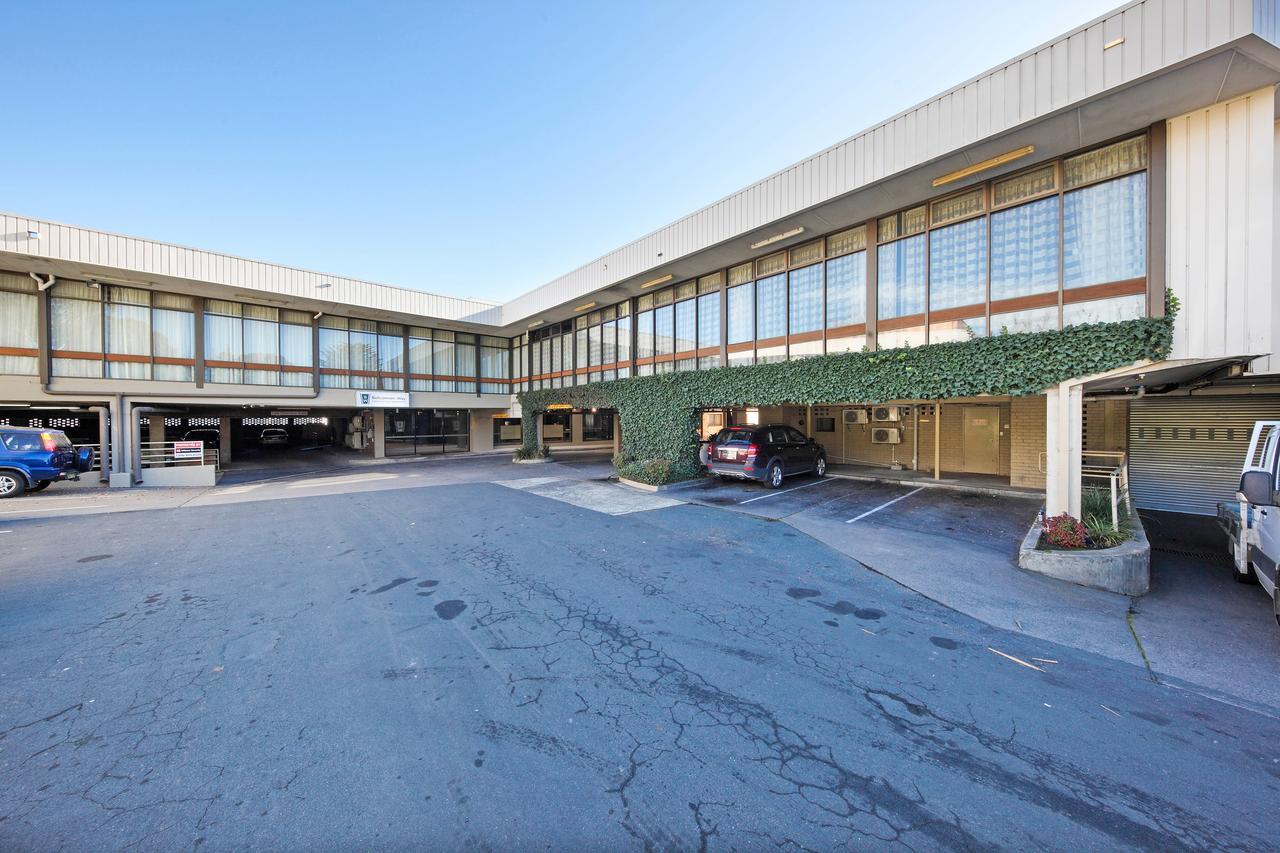 Belconnen Way Hotel & Serviced Apartments Canberra Exterior photo